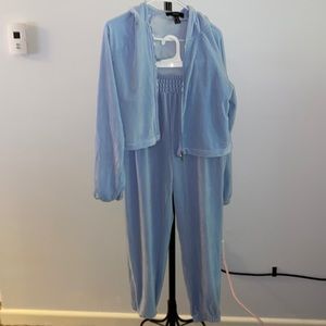 Cute sweatshirt/sweatpant set